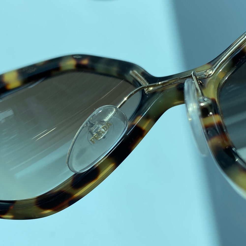 Prada sunglasses - Picture 5 of 6